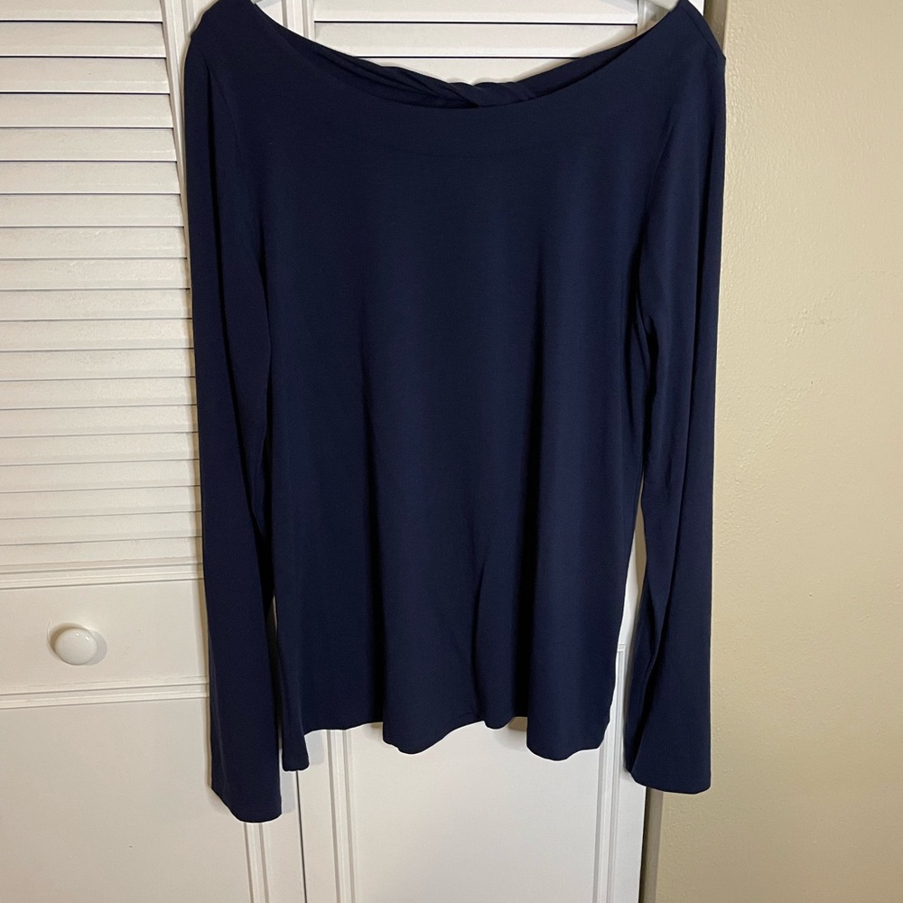 Lilly Pulitzer navy size L boat neck